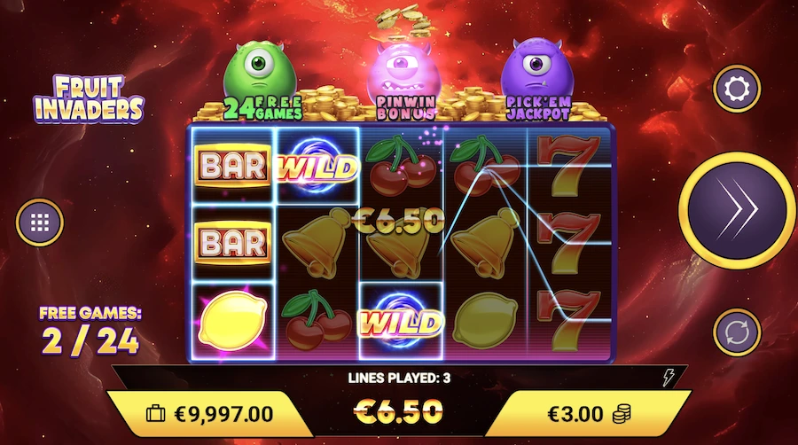 Fruit Invaders slot free spins feature